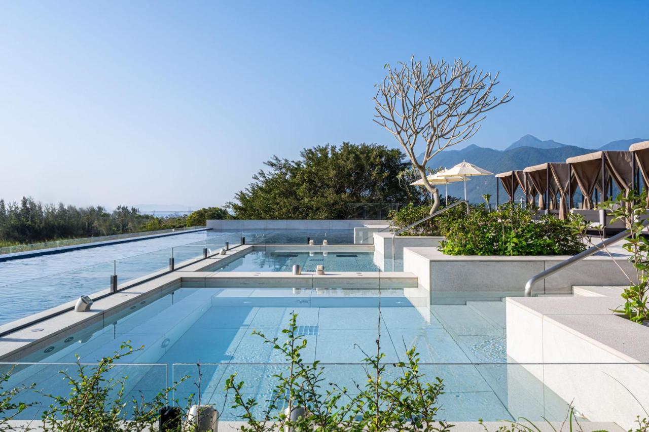 Lakeshore Hotel Hualien Taroko Shunan Esterno foto The swimming pool at the hotel