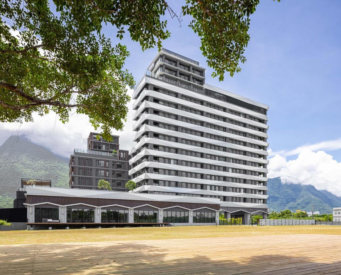 Lakeshore Hotel Hualien Taroko Shunan Esterno foto The new campus of the University of Science and Technology of Southern China