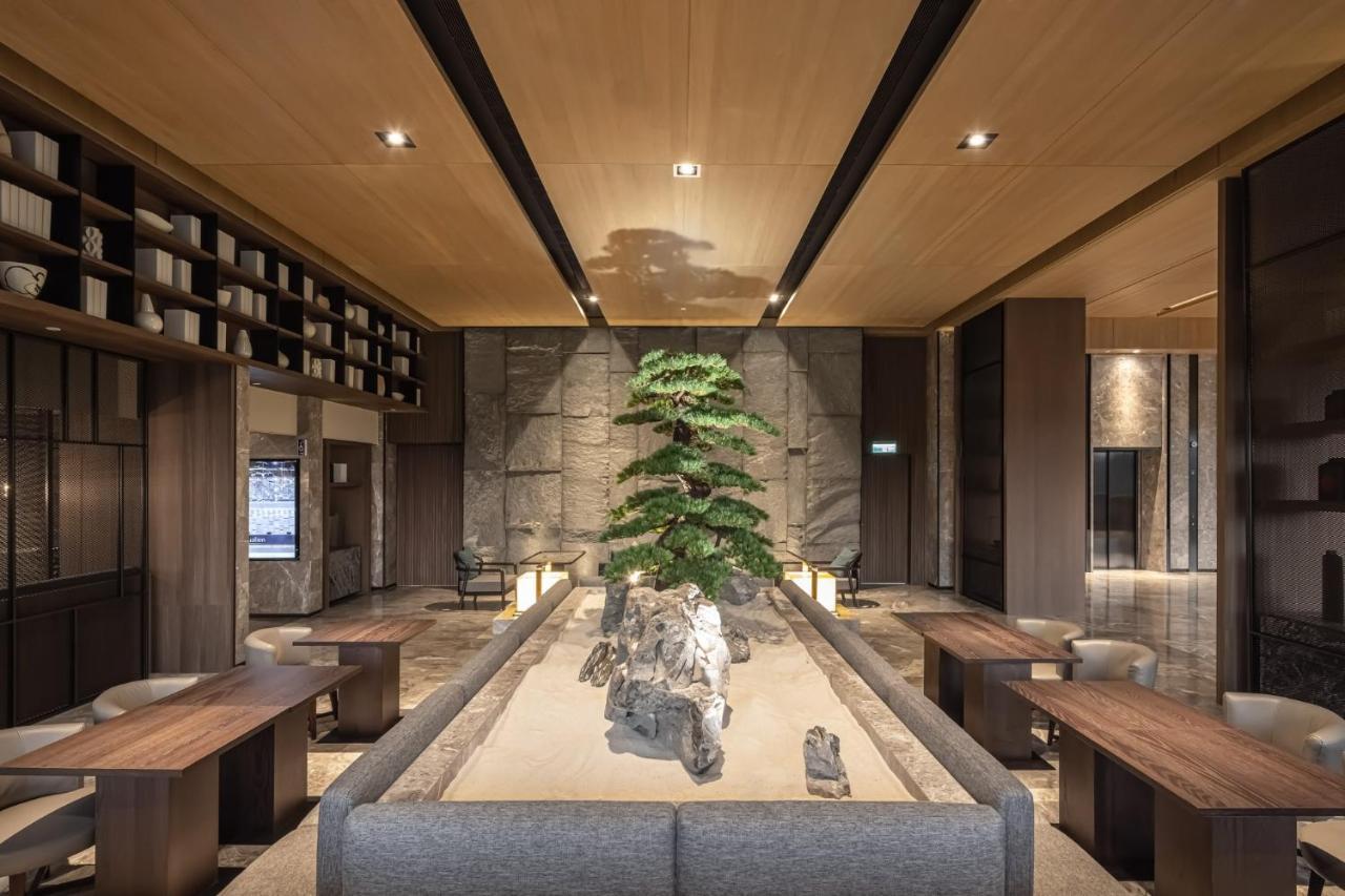 Lakeshore Hotel Hualien Taroko Shunan Esterno foto The lobby of the hotel