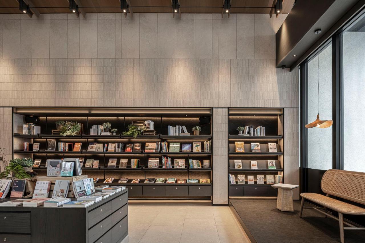 Lakeshore Hotel Hualien Taroko Shunan Esterno foto The interior of the store