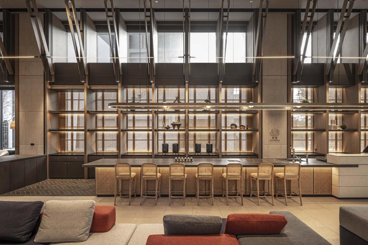 Lakeshore Hotel Hualien Taroko Shunan Esterno foto The R&D bar at the Starbucks Reserve Roastery in Seattle