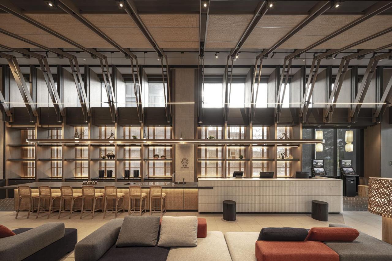 Lakeshore Hotel Hualien Taroko Shunan Esterno foto The interior of the R&D building